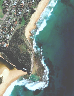 wnderlst:  North Narrabeen Pool, New South Wales   