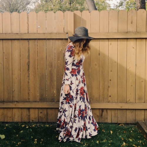 allthetreesofthefield:  My sister told me that I looked like I came straight out of a Jane Austen film and that was probably the nicest thing anyone has ever said to me. #goals I’m in lerv with this Free People dress! 