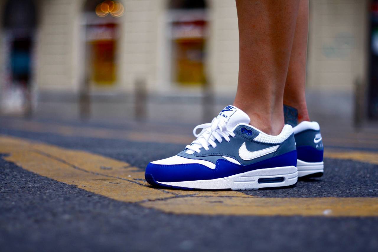 Nike Max 1 Essential - Royal Blue (by... – Sweetsoles – kicks and trainers.