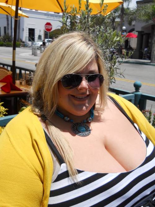 amobbw-ssbbw: Beautiful de amarillo