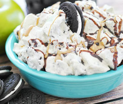 Lustingfood:  Peanut Butter Oreo Apple Salad 