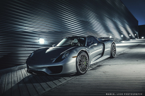 Porsche 918 Spyder by Marcel Lech on Flickr.More cars here.