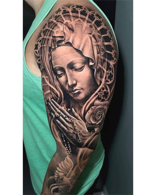 Amazing Virgin Mary pieta praying hands tattoo sleeve by Walter Tinaco @tinocotattoo! #waltertinaco 