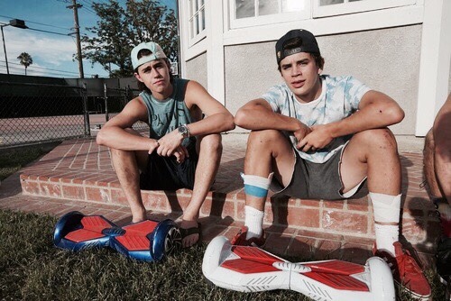 hotfamousmen:  Nash and Hayes Grier