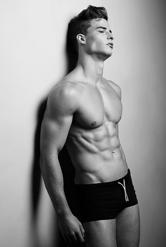 @bestofshirtless@beautifulandhotguy