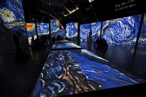 illuminaudo:  asylum-art:‘Van Gogh Alive’ Multimedia Exhibition Opens In Tel Aviv'Van Gogh Alive’ Multimedia Exhibition Opens In Tel Aviv(ISRAEL OUT) Israelis visit a multimedia art exhibition entitled “Van Gogh Alive” featuring
