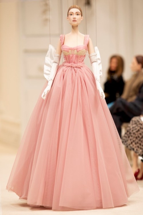 fashiondailymag