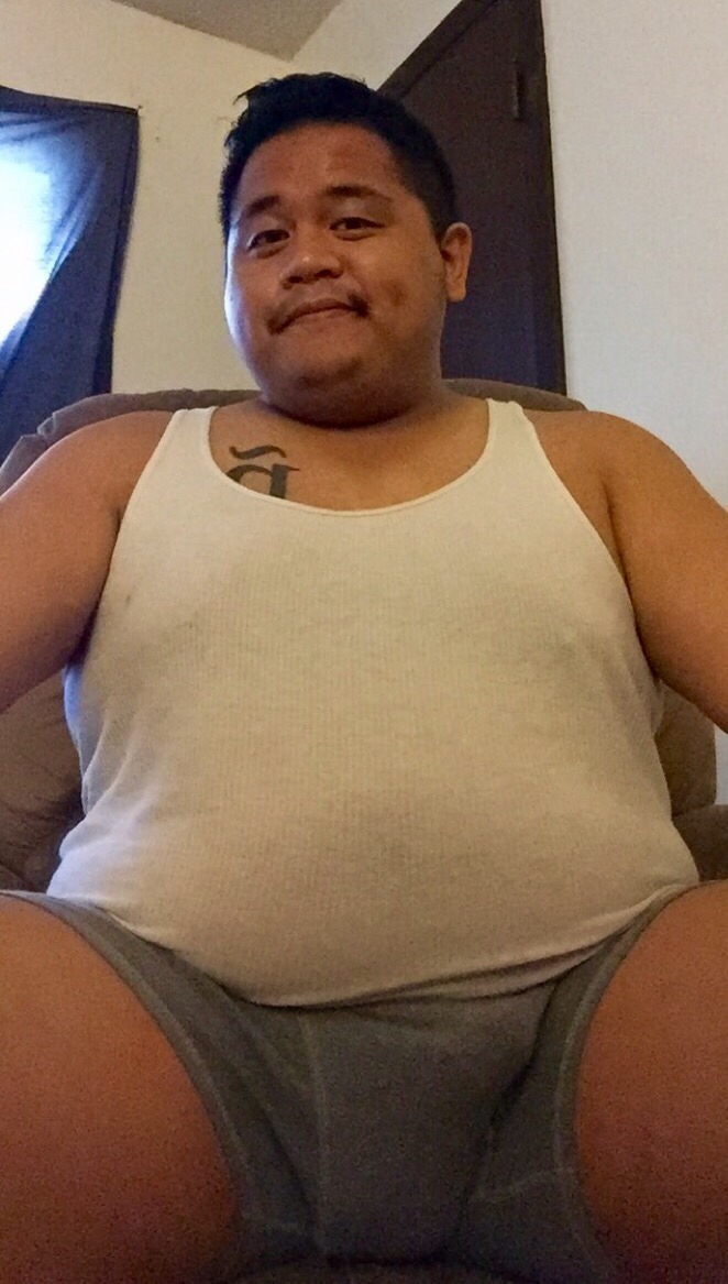 jetto02:  chonnyg:  bibrownboy:  Just chillin in my big chair😉  Brown just got
