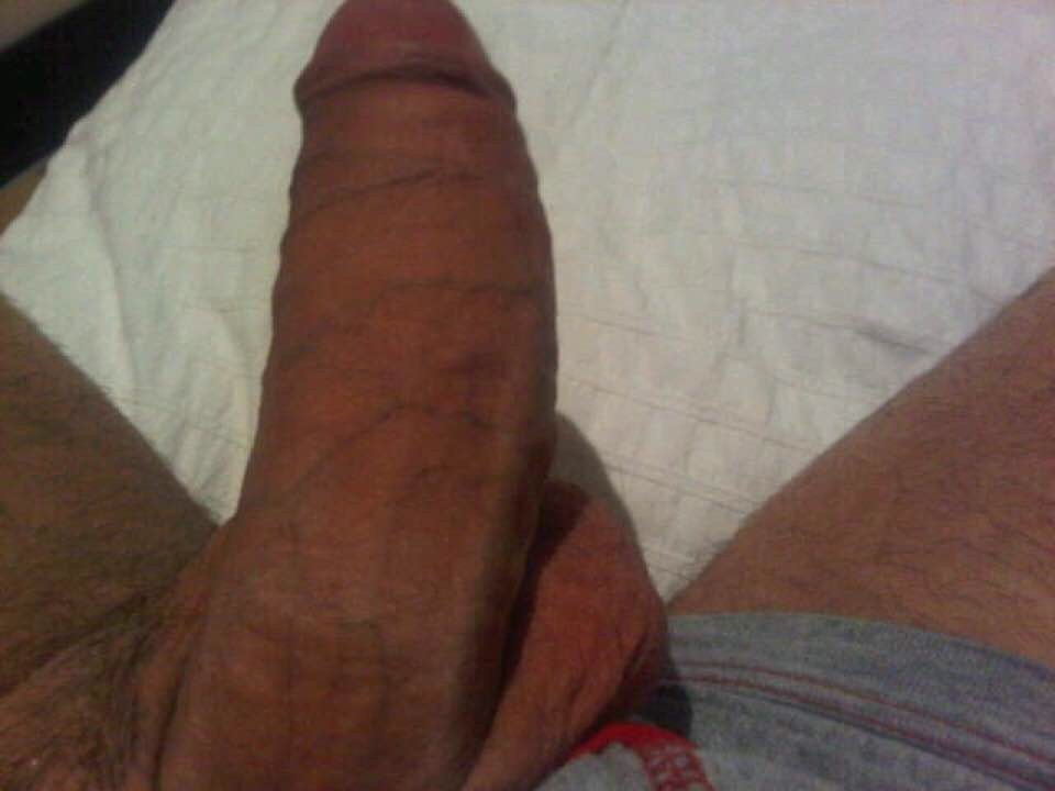 hornym8syd:  Sydney guy here, love straight, curious bi guys keen on chatting and