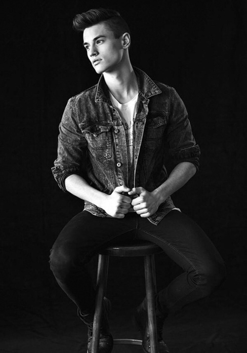 formidabless:  Jonas Kautenburger 😍❤️