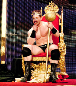 fishbulbsuplex:  King Sheamus