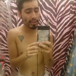 iitztonyy:  Fresh out the shower, getting ready to hit the hay. #gayswithink #feelingfresh #gayswithtattoos #diamonds #drip #selfie #nofilter #bedtime 