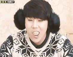  Sunggyu stuffing his face with food..  