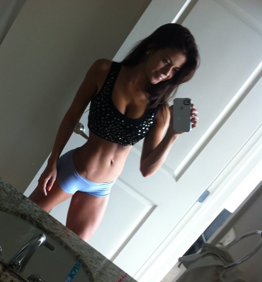 libbyafit-blog:  My goal body.. Who is this babe?!