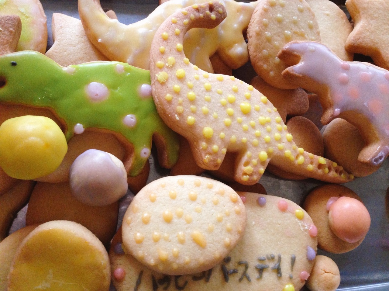 tomomil:  誕生日を迎えた家族にお祝いのケーキを。 ケーキ屋さんみたいなふわふわ軽いスポンジは、どうしたらできるのでしょうか。