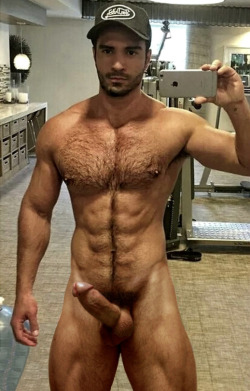 dadsboysbears:  dadsboysbears: Lots of Dads