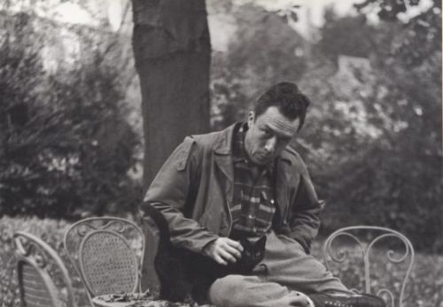 pwatem: Albert Camus and his cat, Cigarette. 