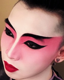 bedpartymakeover:  Makeup for Cantonese opera.