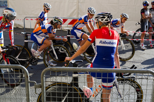 womenscycling: Rabobank at the Worlds TTT practice, by 伟业 wei yuet Some really great photos from the