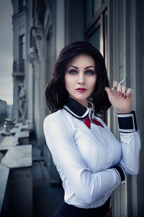 Today we had a photoshoot of my Elizabeth`s costume from Bioshock Infinite: Burial at sea. So, It`s 