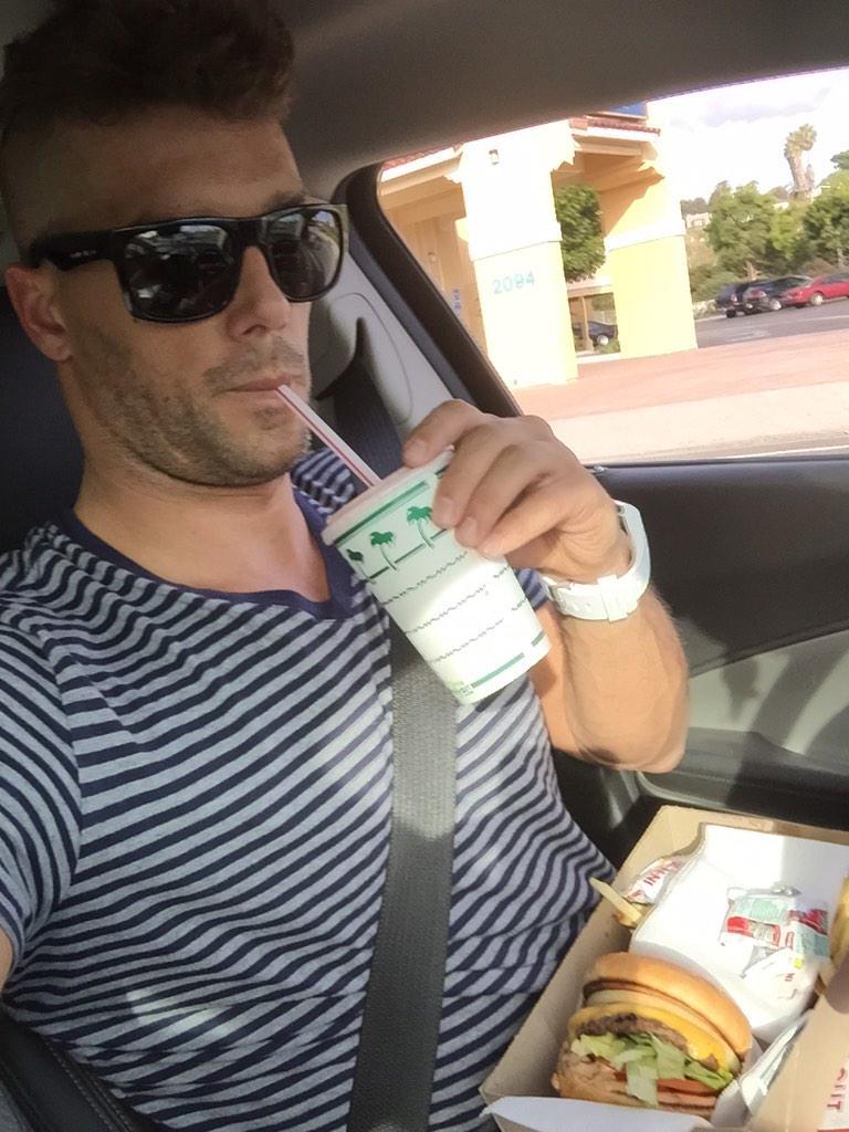 colungafrank:  RAMON NOMAR TWITTER PICS