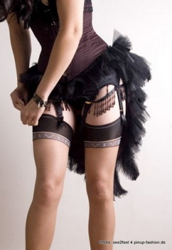 corset-fetish:  Corset http://corset-fetish.tumblr.com/