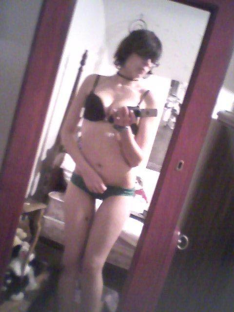 mymarinemindpart2:  Sexy Military GF pt 1