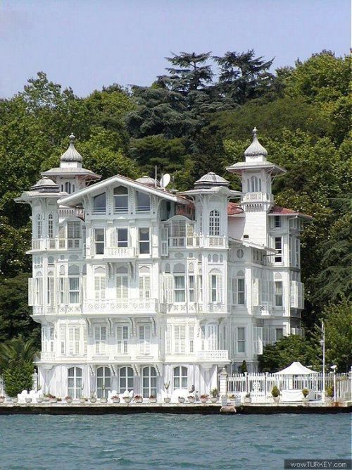 steampunktendencies:Ahmet Afif Paşa Yalısı (Waterfront Mansion) | Istanbul, Turkey. Built between 19