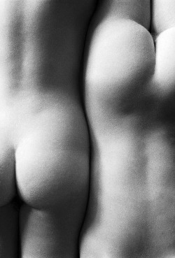 darkbatstyle:  #bottoms #nude #male beauty