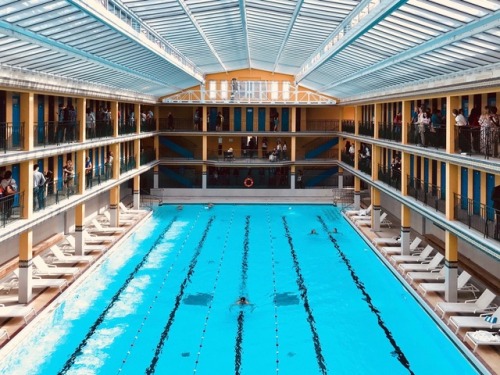 .
Another place I visited during the “Journee du Patrimoine”: Molitor Swimming Complex. This former public poll is now part of a luxury hotel and gym complex so not easily viewable…unless you shed some $$$ (or more like €€€!)
The Molitor swimming...