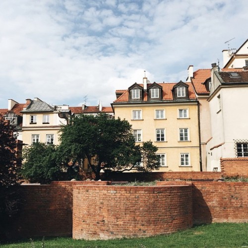 Warsaw. The Old Town ❤️ #warsaw #warszawa #oldtown #architecture #city #instagood #beautiful #bluesk