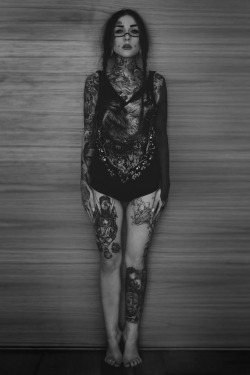  Monami Frost 