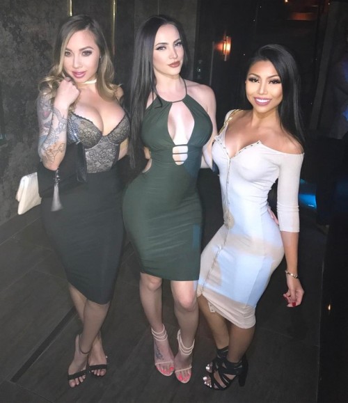 XXX Bimbo’s night out photo