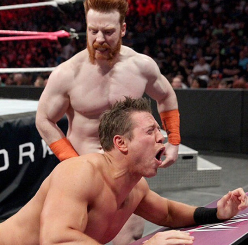 loving-wwe:  Spanking? ;)