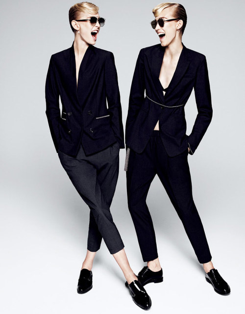 vogue-is-viral:  Nastya Sten & Eva Berzina by Paola Kudacki for Vogue Japan October 2015. 