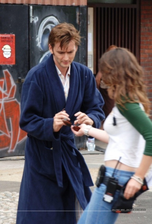 mizgnomer: Behind the Scenes of The Christmas Invasion (Part 21) Excerpts from Doctor Who: The Insid