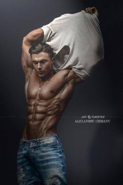 muscle-addicted:  Alexandru Ceobanu
