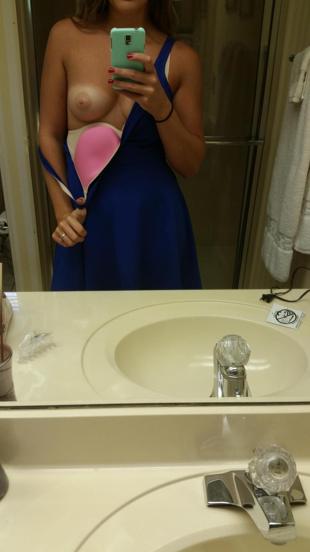 sneakaboob:  More Deliciousness: Female Sport Authority - Bright Panties - That Mound