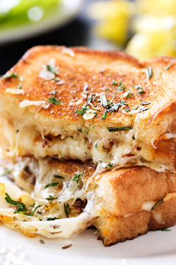 lustingfood:  ULTIMATE GOURMET GRILLED CHEESE