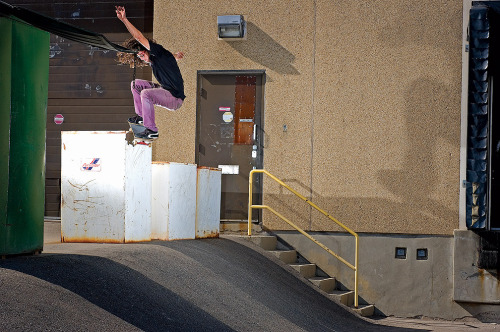 Lee Yankou, ollie up to smith, from issue 93, photo Andrew Norton