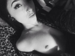 menziekinks:  It’s 3 am and I’ve got you good. I’ve got you right where I want you.