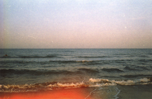 artinwreck:  Me siento cohibido de mostrarte, mar.