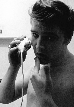  Elvis Photographed By Alfred Wertheimer At The Warwick Hotel In Ny, March 17, 1956.