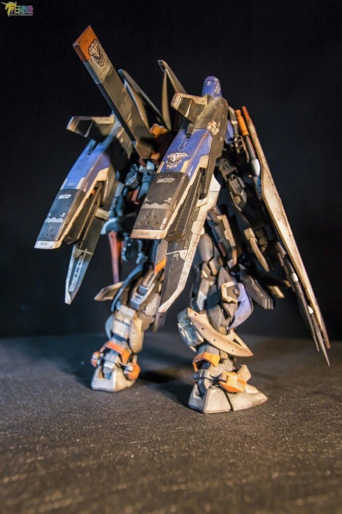 toysmaniac:  Mobile Suit Gundam Resonance - Custom Build  Modeled by noctizer