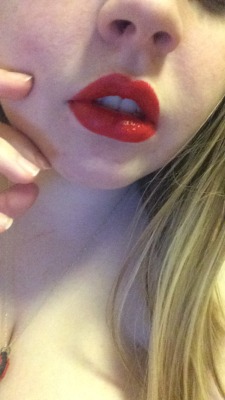 lumpyspaceprincessa:  Playin about with lipsticks