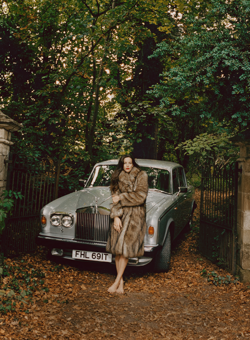 wearyvoices:  Liv Tyler photographed by Venetia Scott for Vogue UK | 2015 