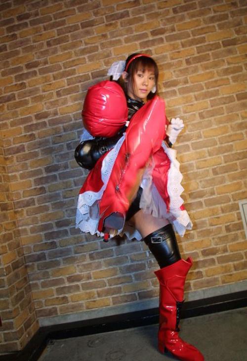 Eri Minami - Honey (Fighting Vipers) More Cosplay Photos & Videos - http://tinyurl.com/mddyphv