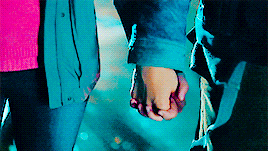 jenniferjareau:make me choose ⇢ anonymous asked: season one bughead or season two bughead