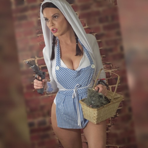 Sex dorkinmotion:  Princess Leia Dorothy Cosplay pictures
