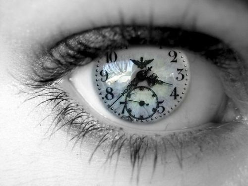 sleepinsidemysoul:hauntingly…as time races by